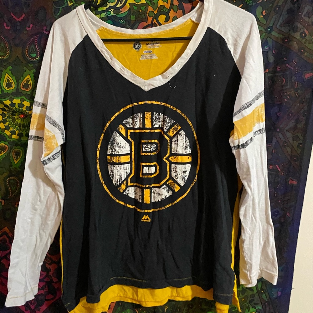 Size XL Boston bruins baseball T women’s